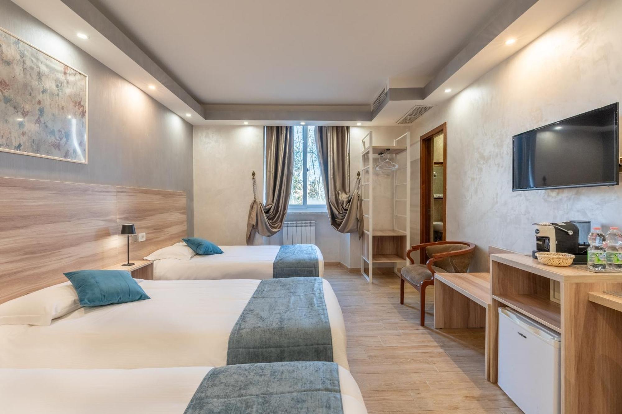 Leone D'Oro Guesthouse - Close To Piazza Vittorio Rome Buitenkant foto